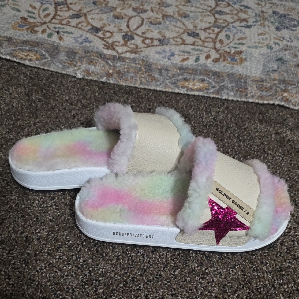 NEW Golden Goose Cream Slippers with Pink Star